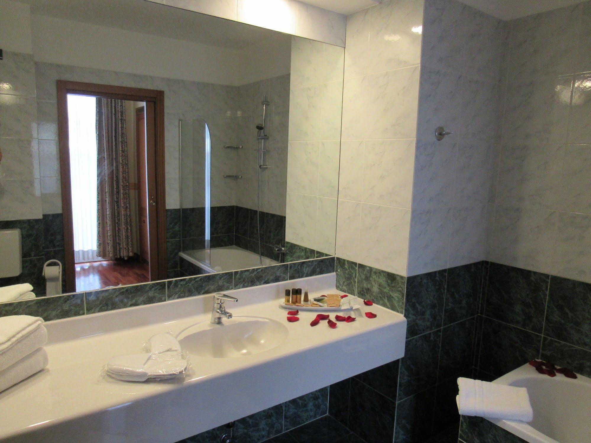 Green Hotel Сеттимо-Торинезе Экстерьер фото