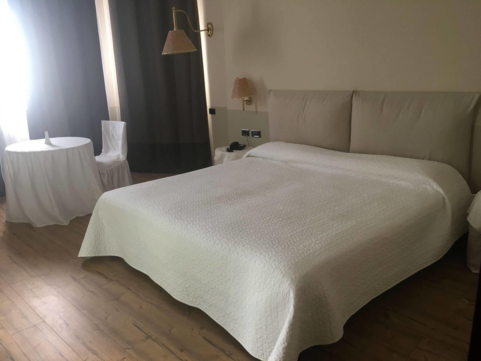 Green Hotel Сеттимо-Торинезе Экстерьер фото